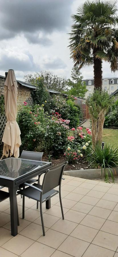 ホテル Chez Jeanne カランタン エクステリア 写真